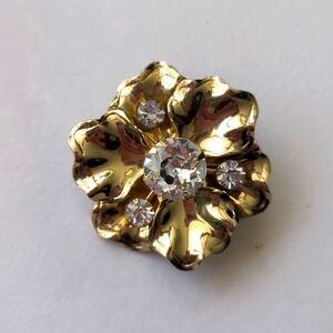 Vintage 1950's gold and rhinestone broach